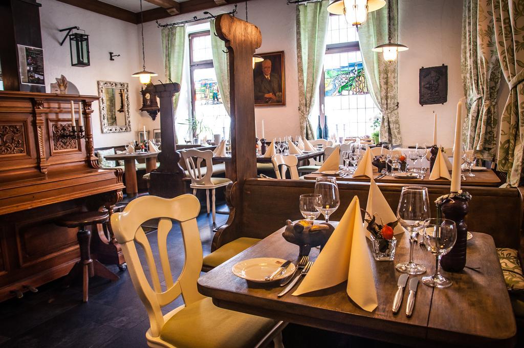 Vegan Hotel Und Restaurants Nicolay 1881 Zeltingen-Rachtig Exterior photo